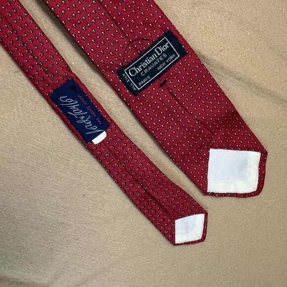 Christian Dior Cravates Red Geometric Pattern Silk Tie Mens Accessory - Picture 2 of 6